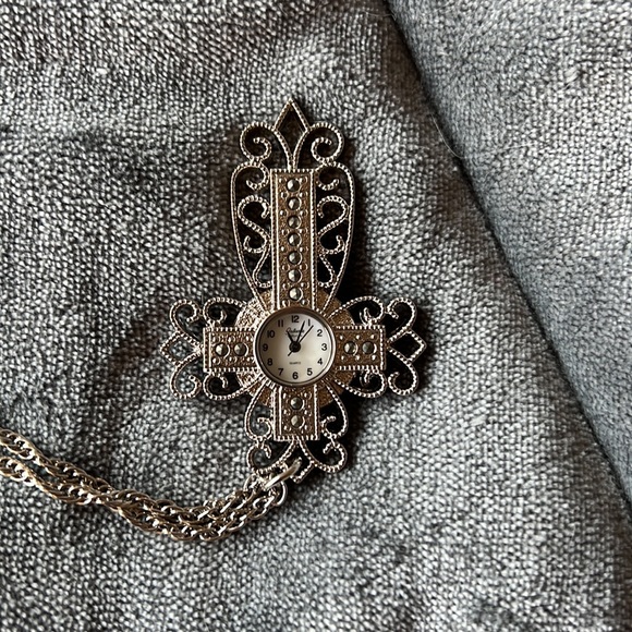 Galaxie By Elgin Cross Pendant Watch With Marcasites - Picture 3 of 4